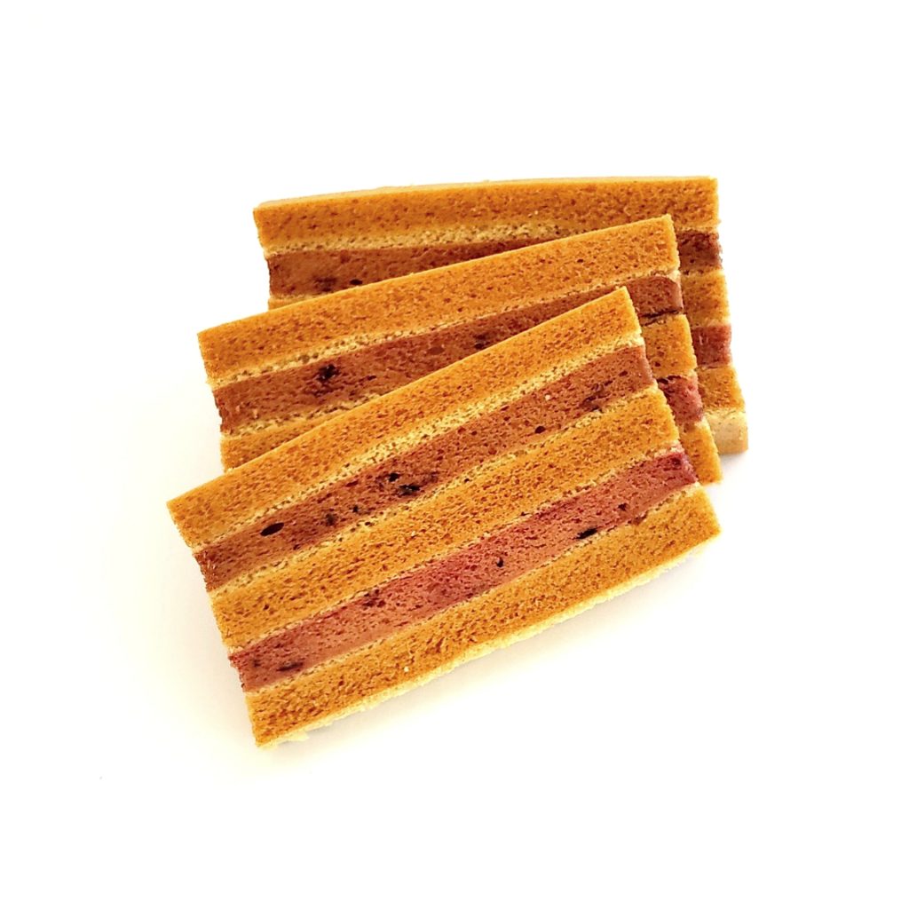 Rodajas de manzana Belyov con cerezas, 180 g