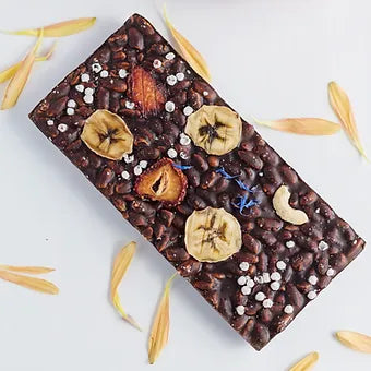 Натуральный шоколад на кэробе с лепестками цветов 100g